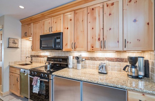 Telluride Condo | Walk to All! Riverside Balcony with Ski Mountain Views and pool + hot tub