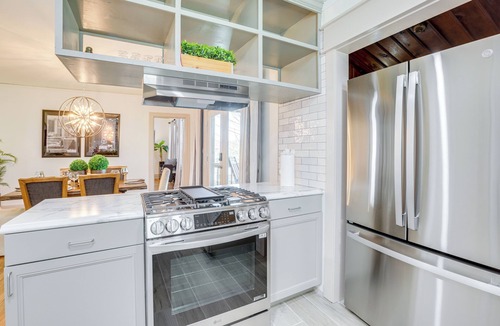 Birmingham House | Walk to Amphitheater & Stadium: Home w/Deck!