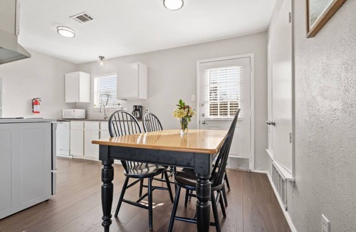 Central Arlington Apartment | Walk to AT&T! Family-Friendly 2 Queen Beds