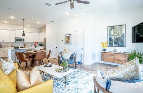 Arlington House | Walk to AT&T Stadium | Priv Rooftop + Free Parking