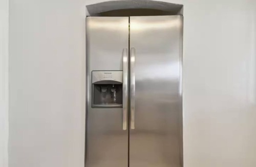 Colonialtown North House | Walk to bars, coffee, eateries-King bed-workspace