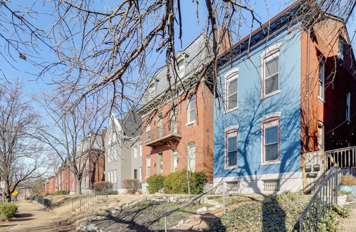 Benton Park Apartment | Walk to Bars & Dining: Historic Benton Park Gem