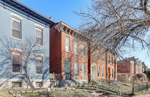 Benton Park Apartment | Walk to Bars & Dining: Historic Benton Park Gem