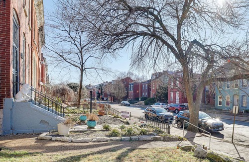 Benton Park Apartment | Walk to Bars & Dining: Historic Benton Park Gem