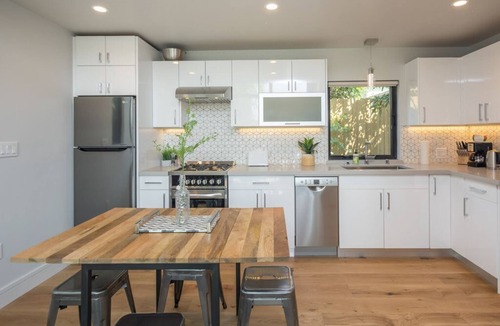 Millbrae Apartment | Walk to BART & Caltrain! Modern Luxury Cottage