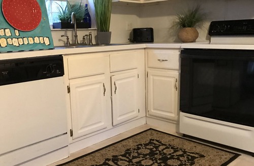 Northport House | Walk to BAYSIDE MONTHLY DISCOUNTS !