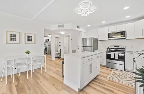 Columbiad Plaza Condo | Walk to Beach and Pool Bright Condo WFH Ready