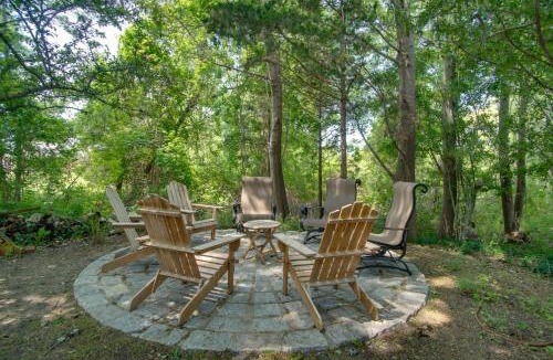 East Chop Apartment | Walk to Beach and Lighthouse Oak Bluffs Studio!