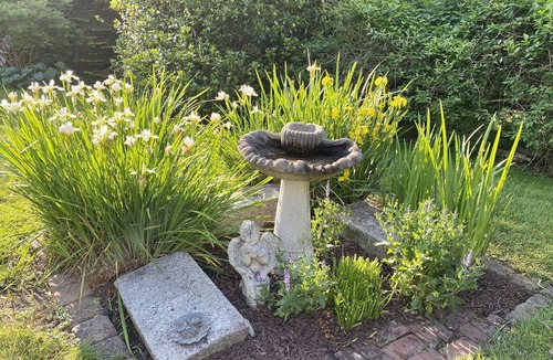 Newport East House | Walk to Beach and Restaurants!