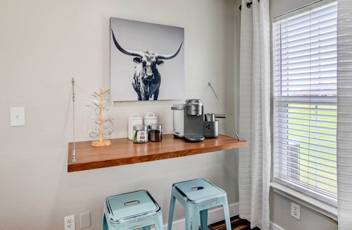 Galveston House | Walk to Beach & Bay: Galveston Home w/Pier Access