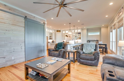 Galveston Cottage | Walk to Beach! Bayfront Port Bolivar Home w/Dock