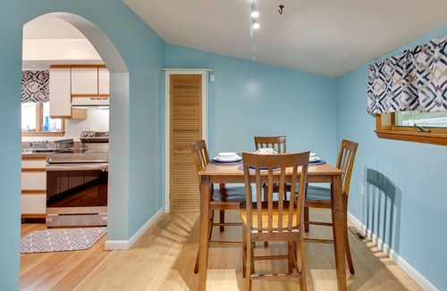 Calvert Beach-Long Beach House | Walk to Beach: Charming Maryland Home w/Yard!