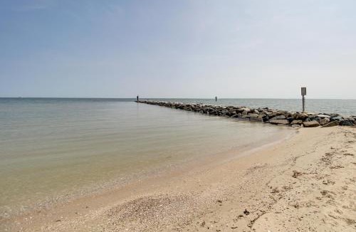 Calvert Beach-Long Beach House | Walk to Beach: Charming Maryland Home w/Yard!