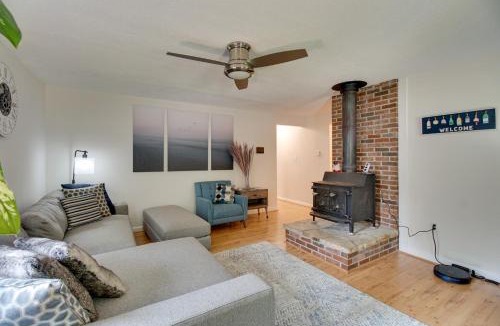 Calvert Beach-Long Beach House | Walk to Beach: Charming Maryland Home w/Yard!