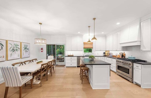 Douglas House | Walk to Beach, Coffee Shops! Hot tub & Game Room!