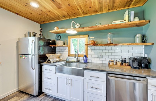 Neah Bay Cottage | Walk to Beach: Creek-front Sekiu Home w/Fire Pit!