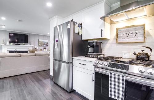 South Dennis House | Walk to Beach Dennis Family Cottage with Deck!