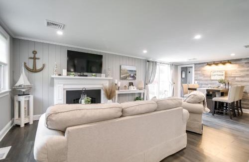 South Dennis House | Walk to Beach Dennis Family Cottage with Deck!