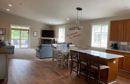 Long Beach House | Walk to beach, Discovery Trail, and Golf Course
