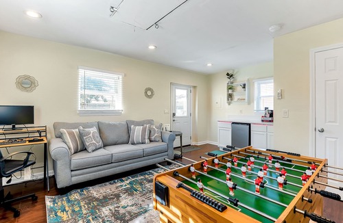Bayview House | Walk to Beach! Fully Updated with a Hot tub!