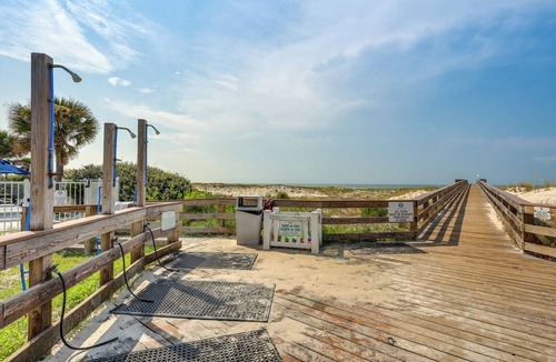 Fort Morgan Apartment | Walk to Beach! Gulf Shores Escape w/Indoor Pool