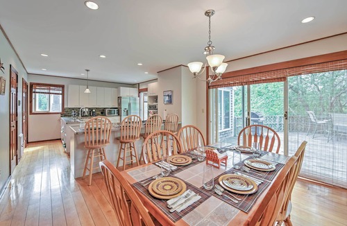 Hyannis Cottage | Walk to Beach! Hyannis Family Haven w/Deck
