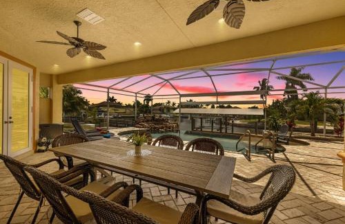 Yacht Club House | WALK TO BEACH! Luxury Waterfront Home Pool, Spa & Dock- Direct Gulf Access, Kayaks