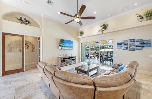 Yacht Club House | WALK TO BEACH! Luxury Waterfront Home Pool, Spa & Dock- Direct Gulf Access, Kayaks