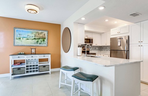Englewood Condo | Walk to Beach! Manasota Key Gem w/Stunning View