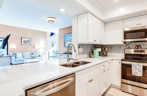 Englewood Condo | Walk to Beach! Manasota Key Gem w/Stunning View