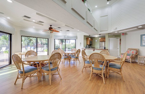 Englewood Condo | Walk to Beach! Manasota Key Gem w/Stunning View
