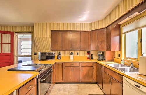 Sodus Point House | Walk to Beach, Marina & Town! Lake Ontario Getaway