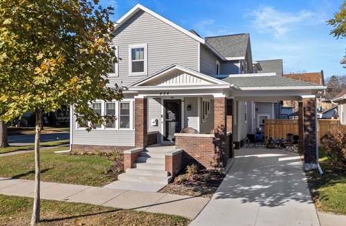 Sheboygan House | Walk to Beach & Pier | Fully-Loaded Kitchen