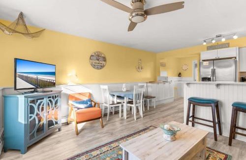 Newburyport Apartment | Walk to Beach Playground Lighthouse North End