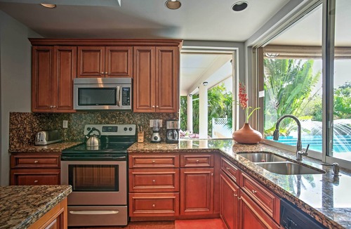 Pompano Beach House | Walk to Beach! Poolside Oasis in Pompano