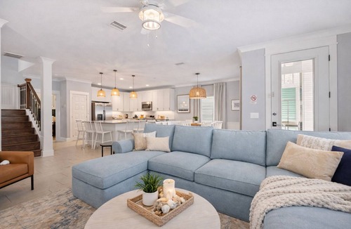 Villages of Crystal Beach House | Walk to Beach! Pool, Shuttle, 2 Kings–Kid Friendly