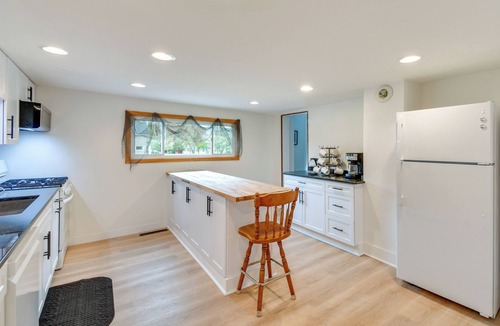 Sodus Point House | Walk to Beach! Sodus Point Escape w/Private Yard