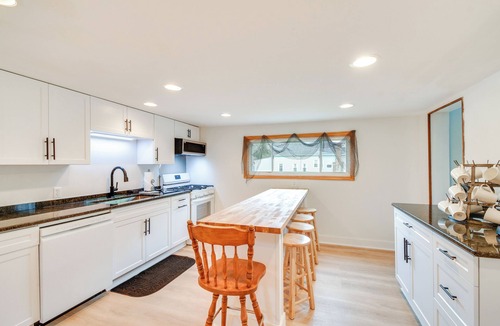Sodus Point House | Walk to Beach! Sodus Point Escape w/Private Yard