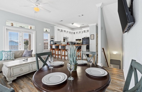 El Centro Beach House | Walk to Beach! 3BR Townhome w/Ocean View Balcony, Grill & Parking in West End