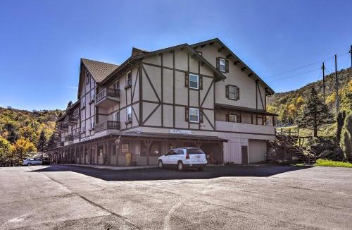 Beech Mountain House | Walk to Beech Mtn Ski Resort! Condo w/Balcony