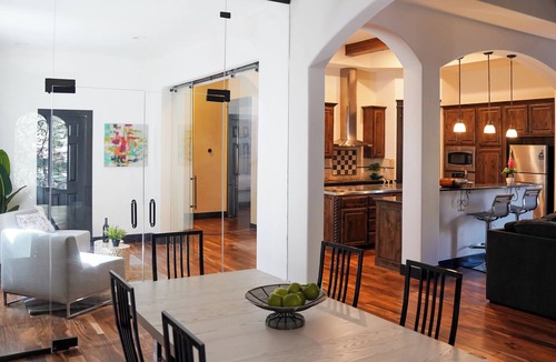 Lakeland Park Cottage | Walk to Boat Launch: Stylish Austin Gem