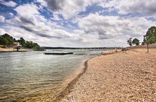 Cleora House | Walk to Boat Ramp! Lakefront Home w/Deck in Afton