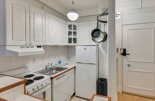 Beacon Hill Apartment | Walk to Boston Common: Bright Apt w/Rooftop Deck