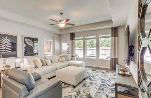 College Station House | Walk to Brazos County Expo: Elegant Home w/Grill!