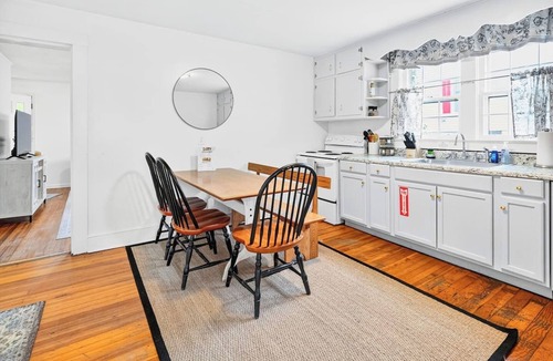 Danville House | Walk to Caesars Casino | 3BR Home w/King Bed