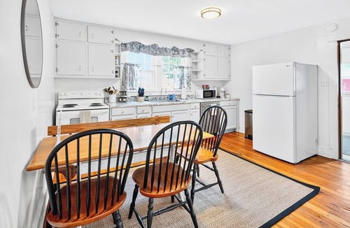 Danville House | Walk to Caesars Casino | 3BR Home w/King Bed