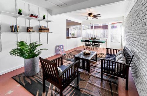 Hancock House | Walk to Campus: Creekside Austin Duplex!