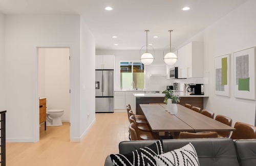 Minor House | Walk to CapHill 4B2.5B Sleeps 12 w/Rooftop deck