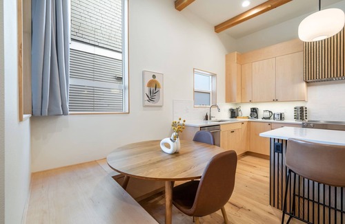 Minor House | Walk to CapHill 4B2B w/Rooftop Deck EV charging