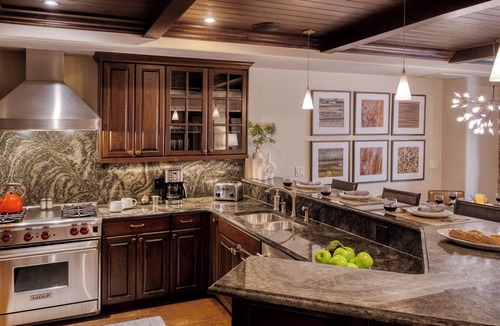 Vail Condo | Walk to Chair 6 + Mountain Views | Chalet Crevasse